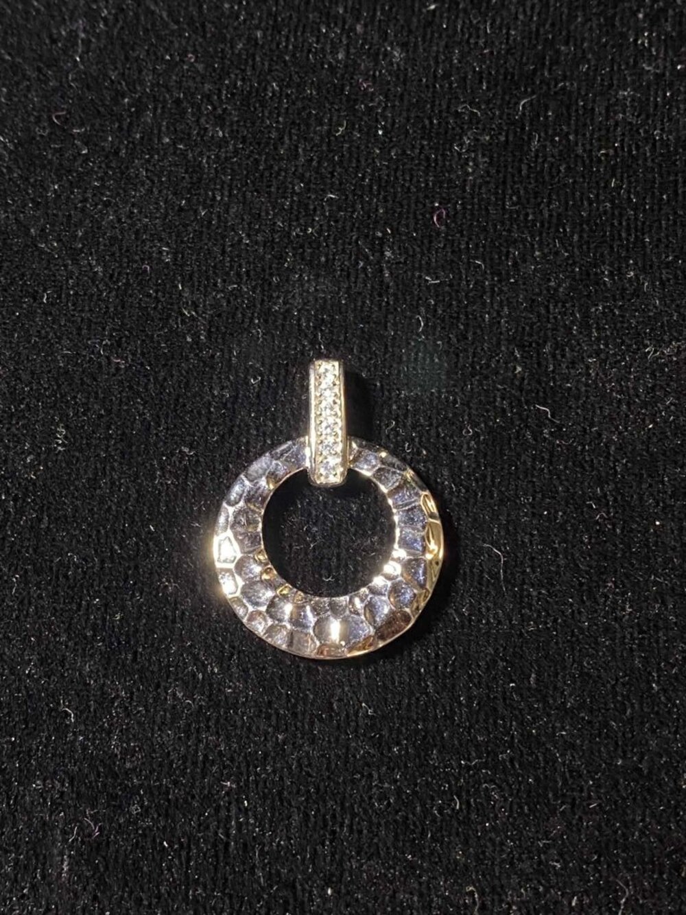 .925 Sterling Silver Hammered Texture Cubic Zirconia Round Pendant